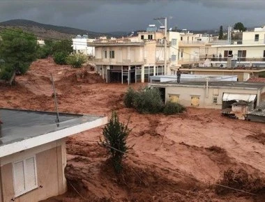 Ξεκίνησαν τα αντιπλημμυρικά έργα στη Μάνδρα - Εννέα μήνες μετά την πολύνεκρη τραγωδία
